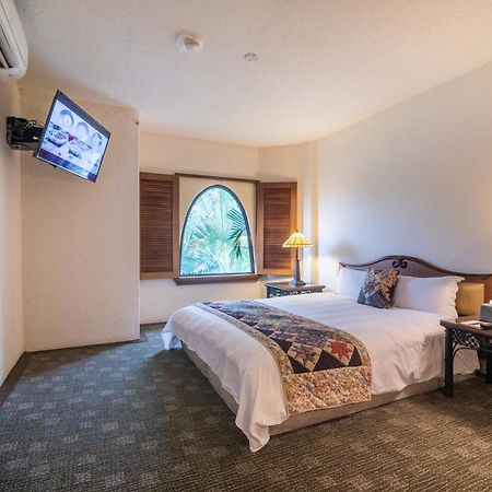 Promisedland Resort & Lagoon Shoufeng Exterior foto A room at the hotel